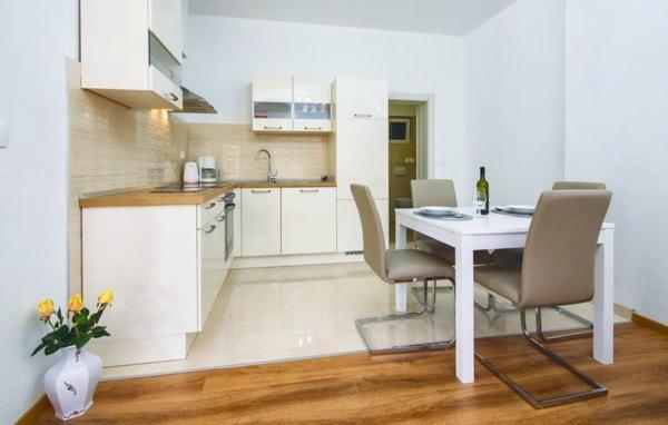 Apartman Darija 2 Подстрана Екстер'єр фото